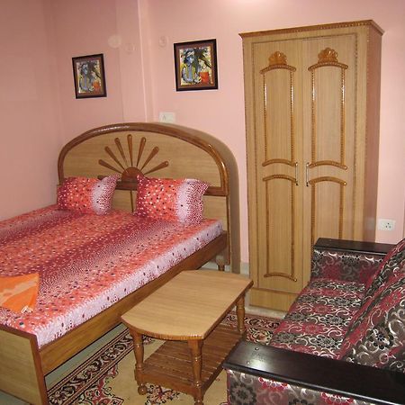 Krishna Paying Guest House Varanasi Habitación foto
